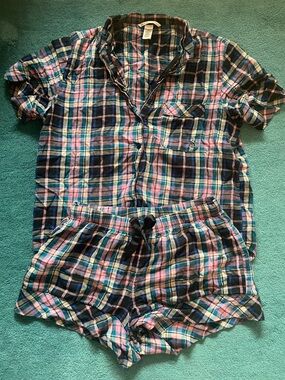 Victoria's Secret Pink & Blue Plaid Women’s Short Pajama Set